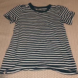 Old navy t-shirt